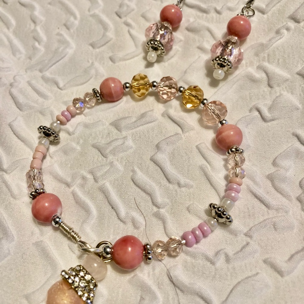 Earrings and bracelet set